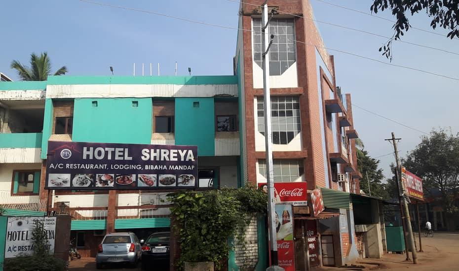 Hotel Shreya Μπουμπάνεσβαρ Εξωτερικό φωτογραφία