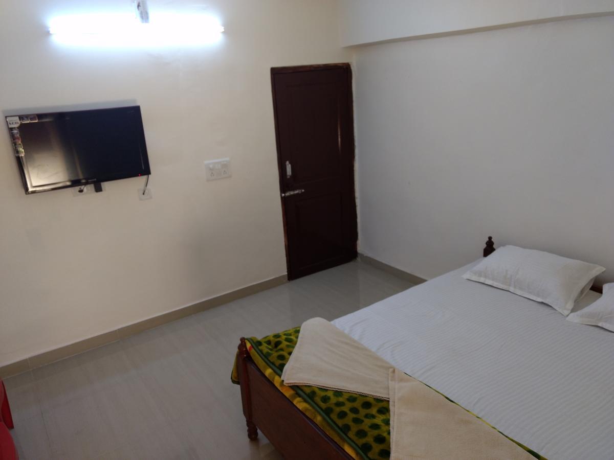 Hotel Shreya Μπουμπάνεσβαρ Εξωτερικό φωτογραφία