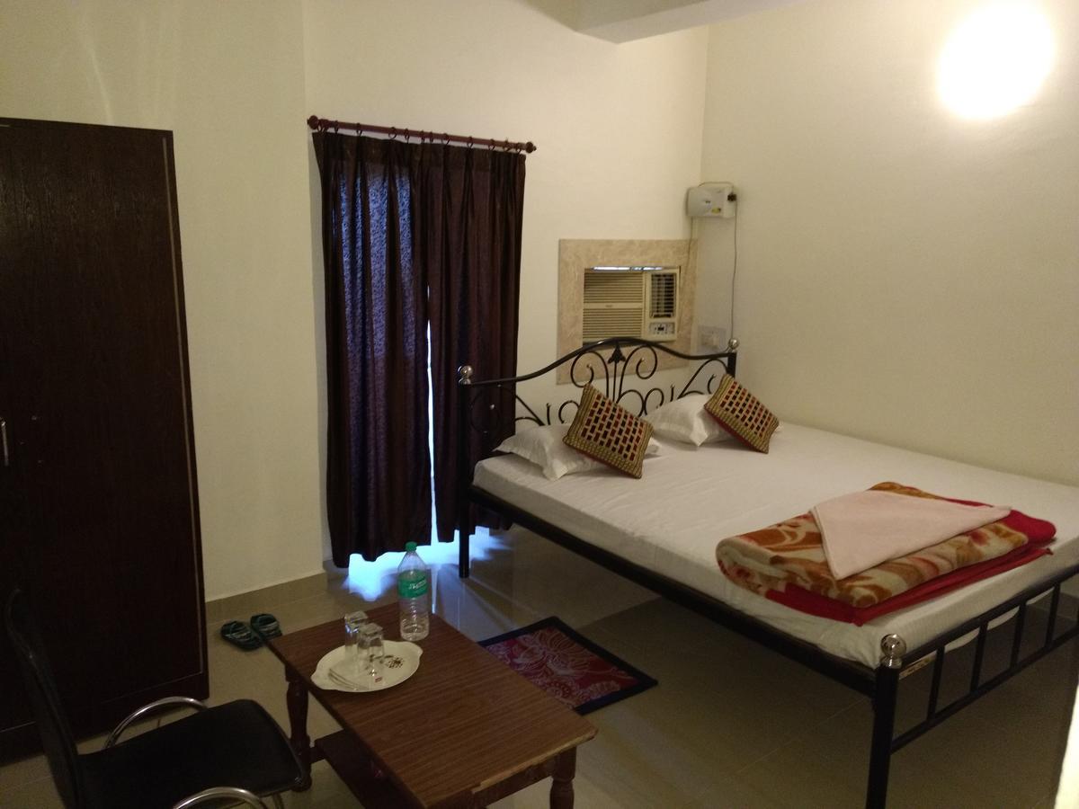 Hotel Shreya Μπουμπάνεσβαρ Εξωτερικό φωτογραφία